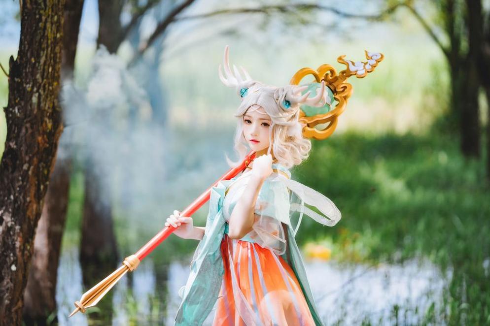 樱桃喵cosplay：狂欢嘉年华cos特辑原图分享